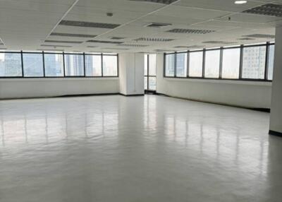 Premium Office Space for Sale in Phyathai