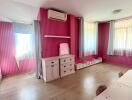 Children's bedroom with pink decor