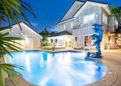 House with a swimming pool