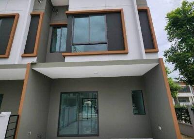 Exterior view of a modern townhouse