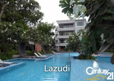 2 Bedrooms Beachfront Condo for Sale in Town