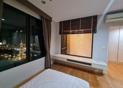 Bedroom with city view