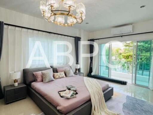 3 Bedrooms 3 Bathrooms in East Pattaya