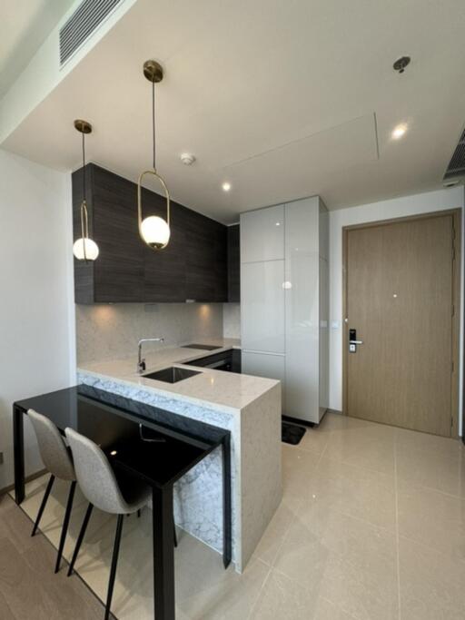 Modern kitchen with dining area