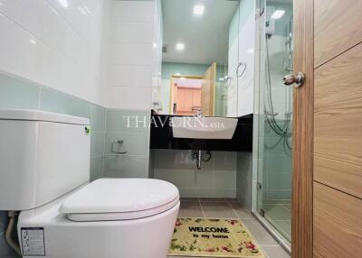 Condo for sale studio 30.89 m² in Whale Marina Condo, Pattaya