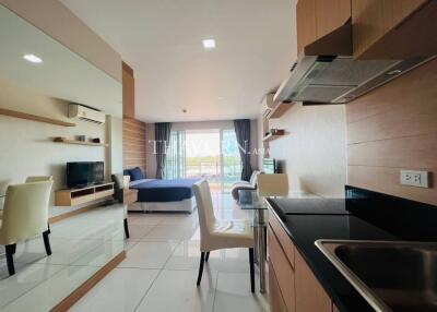 Condo for sale studio 30.89 m² in Whale Marina Condo, Pattaya