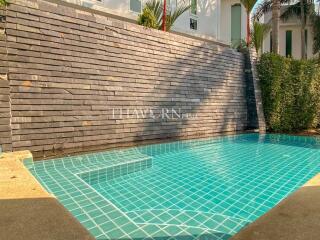 House For sale 5 bedroom 260 m² with land 736 m² in Palm Oasis, Pattaya