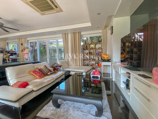 House For sale 5 bedroom 260 m² with land 736 m² in Palm Oasis, Pattaya