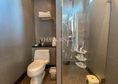 บ้าน ขาย 5 ห้องนอน 260 ตร.ม. ที่ดิน 736 m² ใน  Palm Oasis, Pattaya