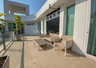 House For sale 5 bedroom 260 m² with land 736 m² in Palm Oasis, Pattaya