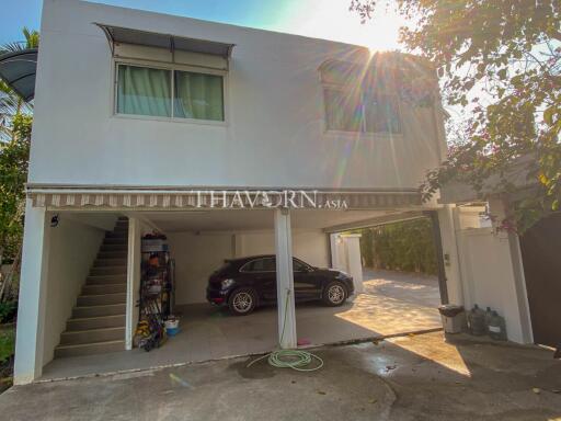 House For sale 5 bedroom 260 m² with land 736 m² in Palm Oasis, Pattaya