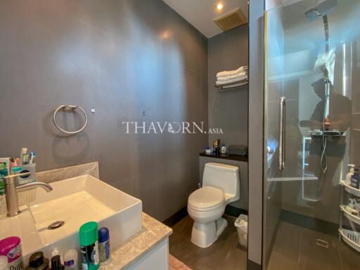 บ้าน ขาย 5 ห้องนอน 260 ตร.ม. ที่ดิน 736 m² ใน  Palm Oasis, Pattaya