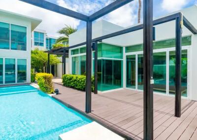 Absolute Oceanfront Villa Near Phuket International Airport