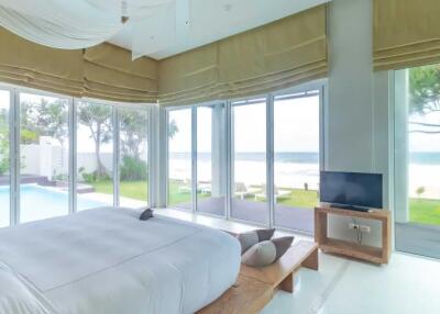 Absolute Oceanfront Villa Near Phuket International Airport