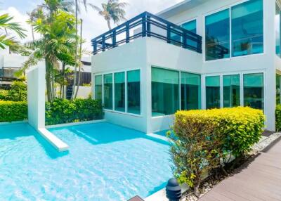 Absolute Oceanfront Villa Near Phuket International Airport