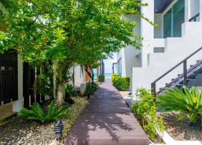 Absolute Oceanfront Villa Near Phuket International Airport