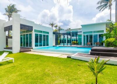 Absolute Oceanfront Villa Near Phuket International Airport