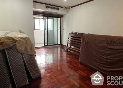 1-BR Condo at Phayathai Plaza near BTS Phaya Thai