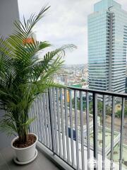 2-BR Condo at Quinn Condo Ratchada 17 near MRT Sutthisan