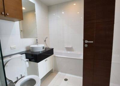 2-BR Condo at Sukhumvit City Resort Condominium near BTS Nana