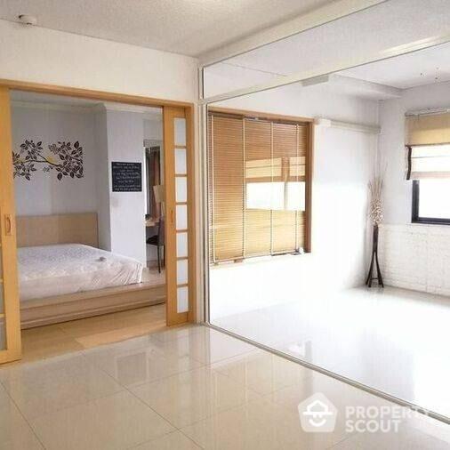 1-BR Condo at 38 Mansion Condominium 38 near BTS Ekkamai