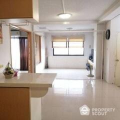 1-BR Condo at 38 Mansion Condominium 38 near BTS Ekkamai