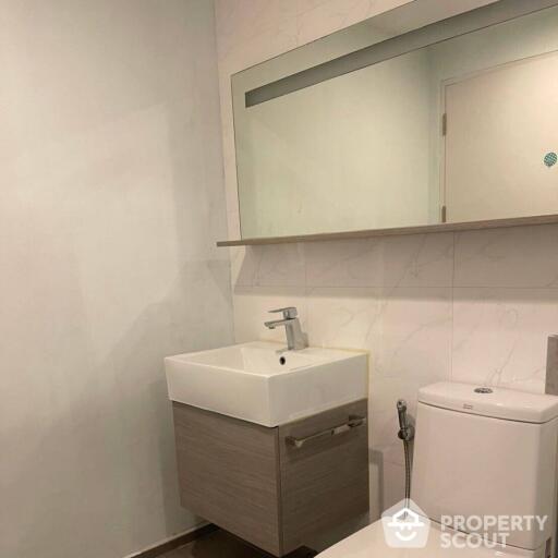 1-BR Condo at The Room Sukhumvit 40 near BTS Thong Lor