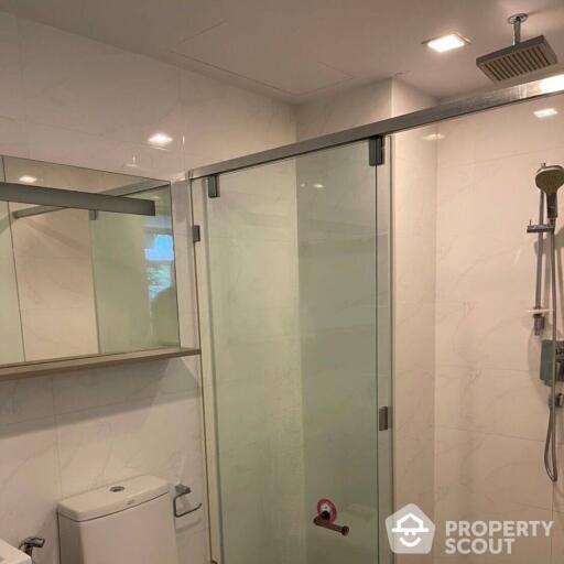 1-BR Condo at The Room Sukhumvit 40 near BTS Thong Lor