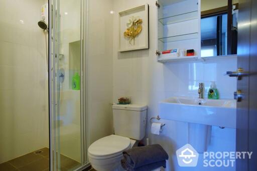 1-BR Condo at The Base Park East Sukhumvit 77 near BTS On Nut