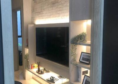 1-BR Condo at Nue District R9 near MRT Phra Ram 9