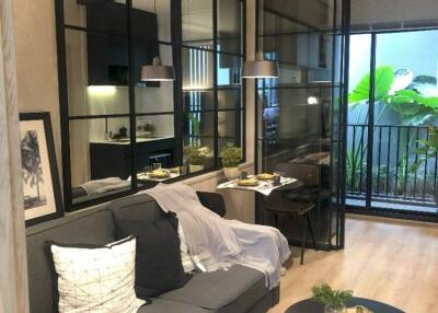 1-BR Condo at Nue District R9 near MRT Phra Ram 9