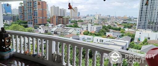 2-BR Condo at 38 Mansion Condominium 38 near BTS Ekkamai