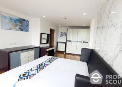 3-BR Condo at River Heaven Chareonkrung in Bang Kho Laem