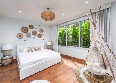 5 Bedroom Recently Renovated Luxury Villa In Sai Taan, Phuket