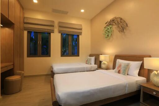 Fully Renovated Luxury 5 Bedroom Villa In Cherngtalay