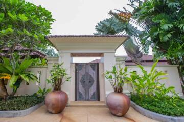 6 Bedroom Villa For Sale In Lakewood Hills, Layan, Phuket