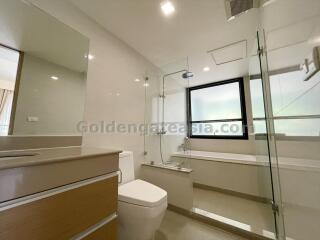 3 Bedrooms Modern Furnished Apartment - Sukhumvit, Asok BTS