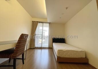 3 Bedrooms Modern Furnished Apartment - Sukhumvit, Asok BTS