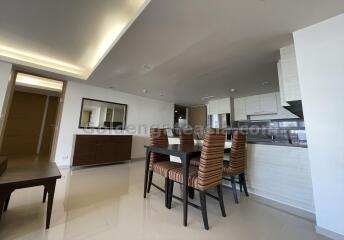 3 Bedrooms Modern Furnished Apartment - Sukhumvit, Asok BTS