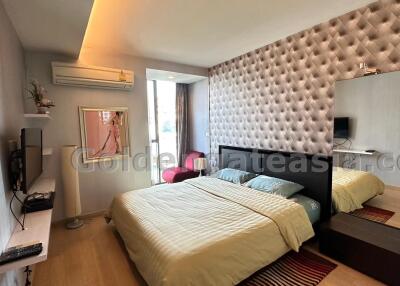 1 Bedroom Furnished Condo with Balcony, Via 49 - Sukhumvit 49