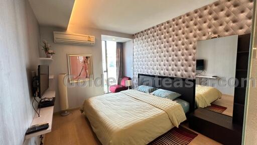 1 Bedroom Furnished Condo with Balcony, Via 49 - Sukhumvit 49