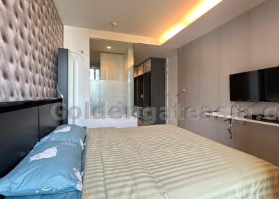 1 Bedroom Furnished Condo with Balcony, Via 49 - Sukhumvit 49