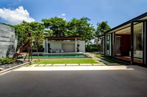 425 ตรม., 4 ห้องนอน, 6 ห้องน้ำ บ้าน ราคา ฿ 43,350,000