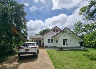 3 Bedroom House with a Large Plot of Land in Chalong