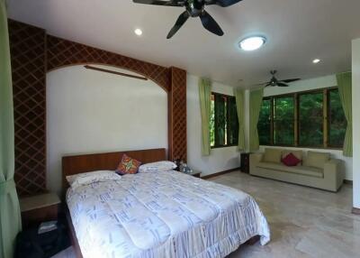 4 Bedroom Resale Villa Near Big Buddha