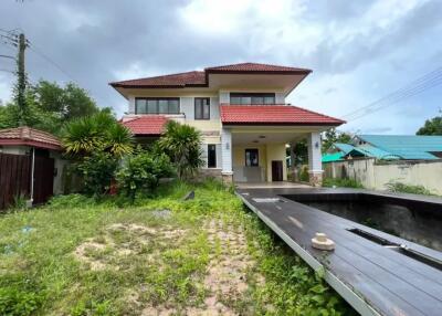 3 Bedroom Fixer-Upper Stand Alone Villa on Pasak 8