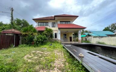 3 Bedroom Fixer-Upper Stand Alone Villa on Pasak 8