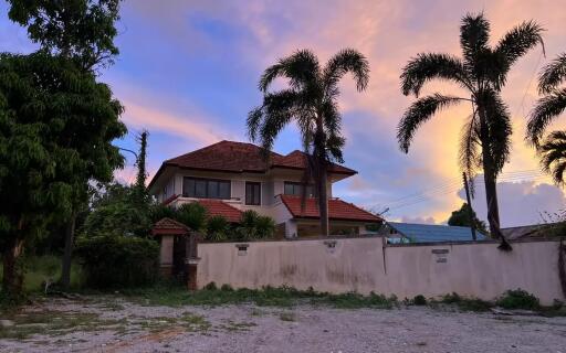 3 Bedroom Fixer-Upper Stand Alone Villa on Pasak 8