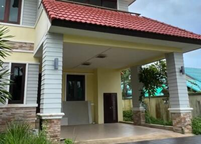 3 Bedroom Fixer-Upper Stand Alone Villa on Pasak 8