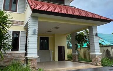 3 Bedroom Fixer-Upper Stand Alone Villa on Pasak 8